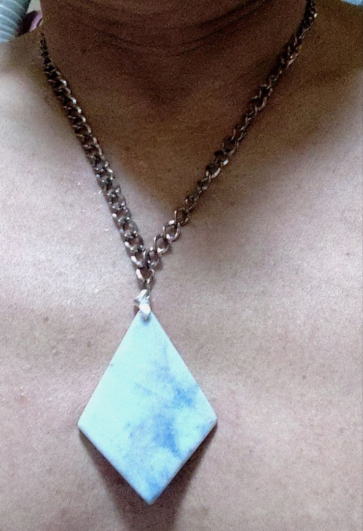 ★糸魚川翡翠★コン沢・青【デカペンダント・IRIGON・105CT】