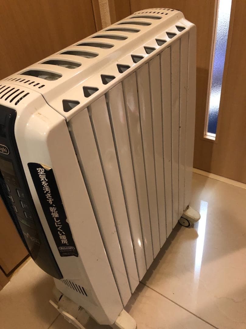 【お値下げ可能！】デロンギ オイルヒーターQSD0915