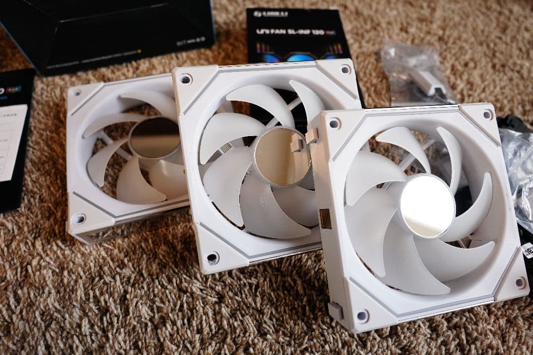 セット割引き有り】Lian Li　UNI FAN SL-INF 120 3個パッ