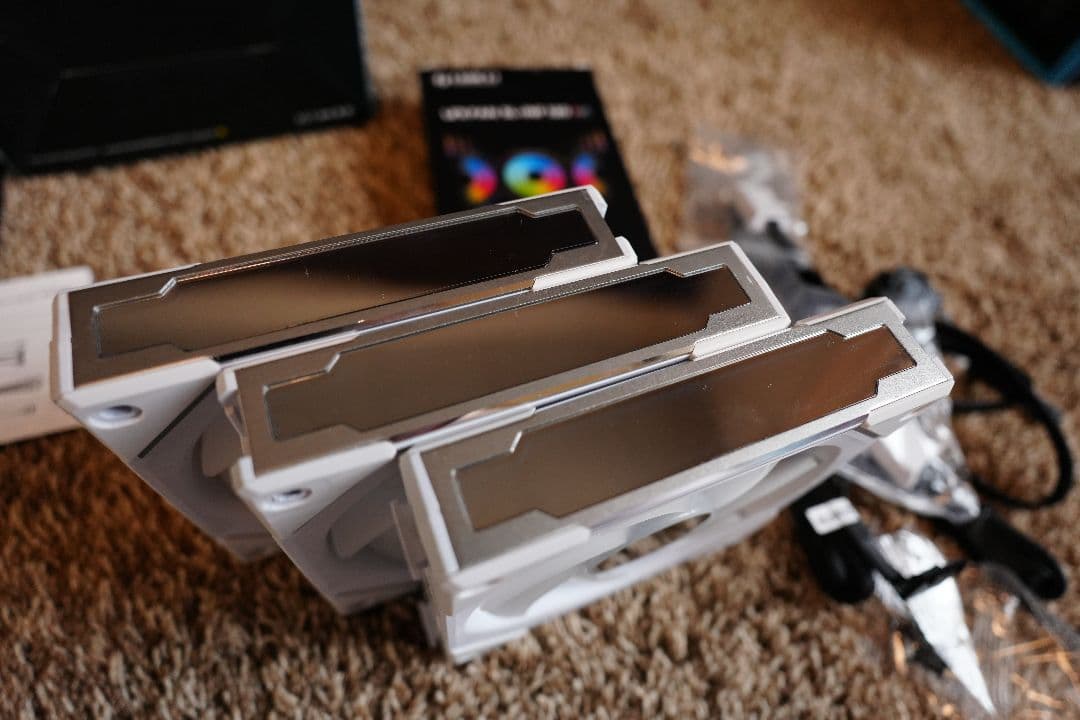 セット割引き有り】Lian Li　UNI FAN SL-INF 120 3個パッ