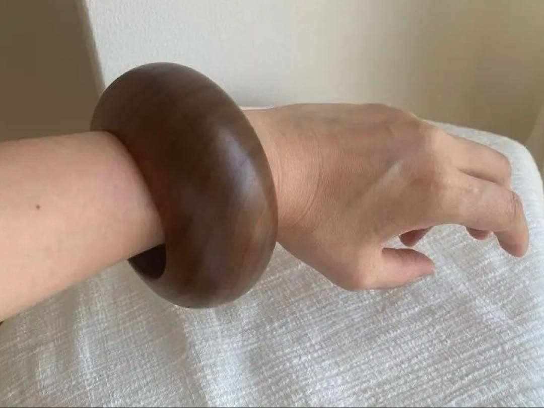 ウッドバングル　木製　ブレスレット