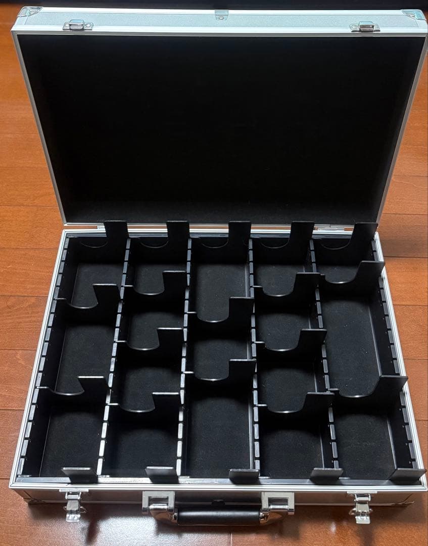 TOYGER CEO Storage アルミ製 アタッシュケース シルバー