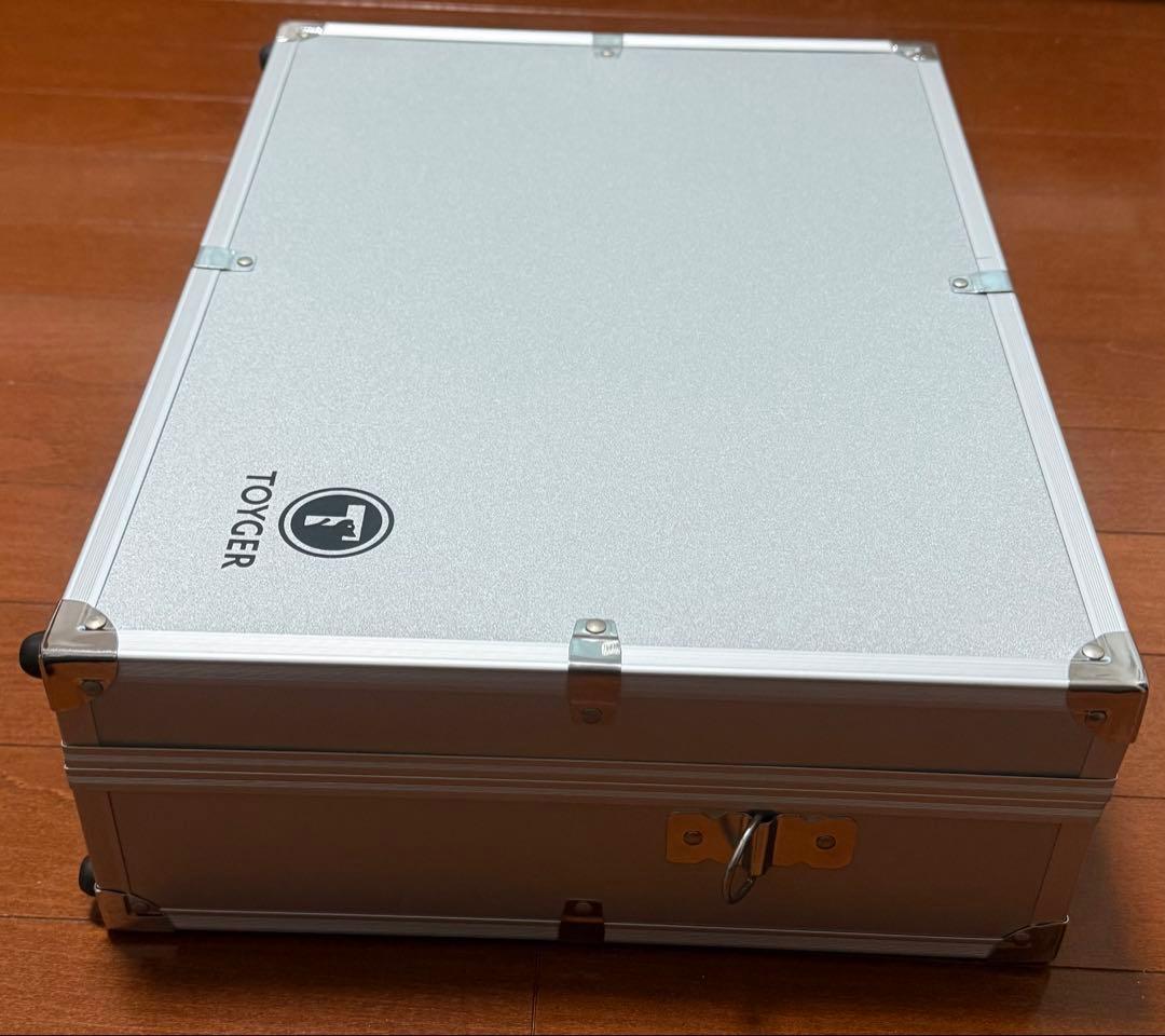 TOYGER CEO Storage アルミ製 アタッシュケース シルバー