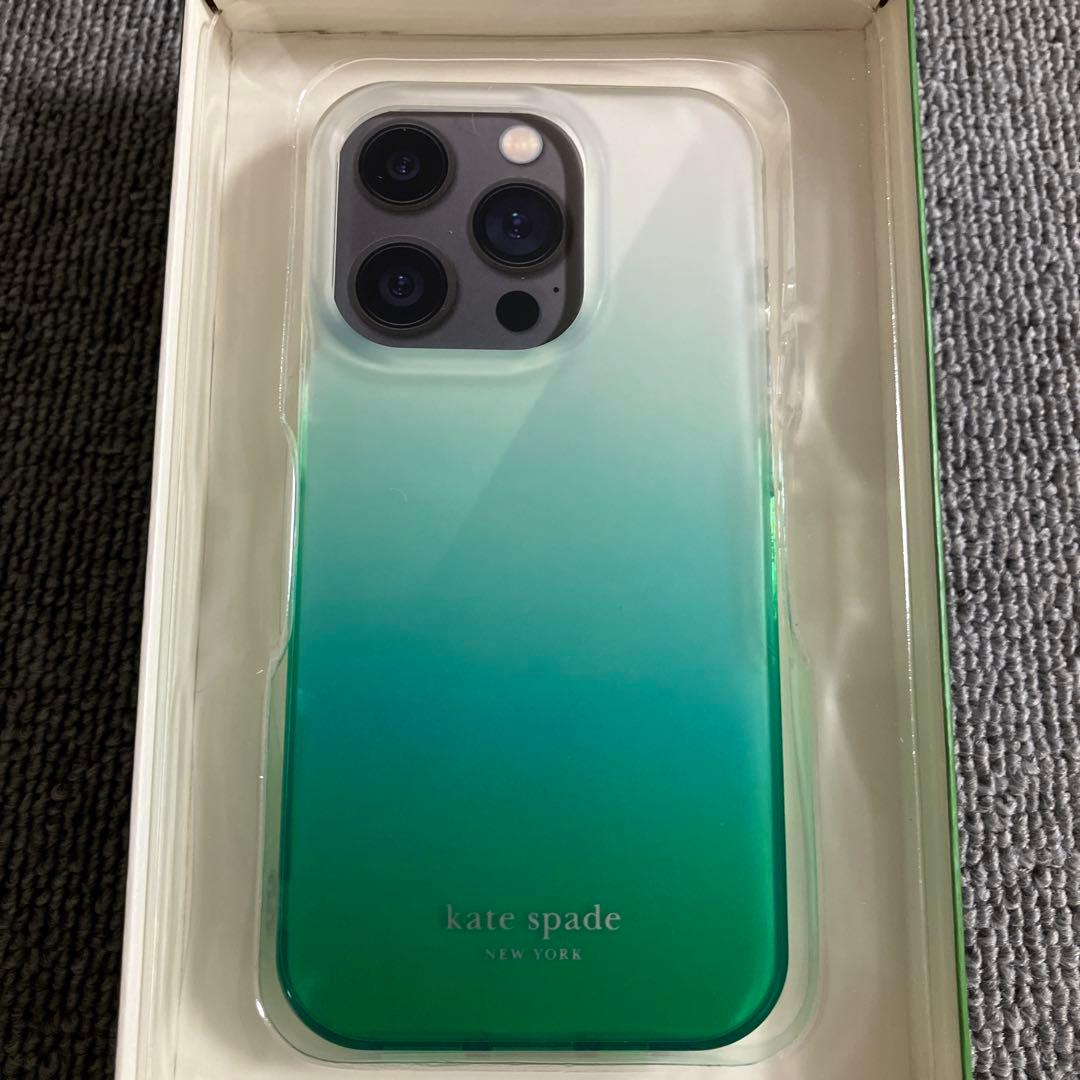 新品　ケイトスペード　iPhone15pro グリーン　緑　グラデーション