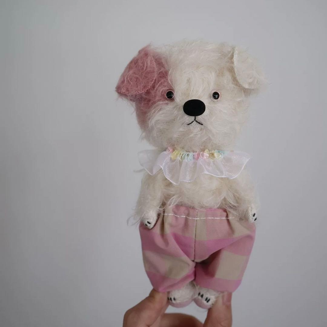 甘いカラーのワンさん アーティストベア 犬 テディベア 海外作家様 ハンドメイド