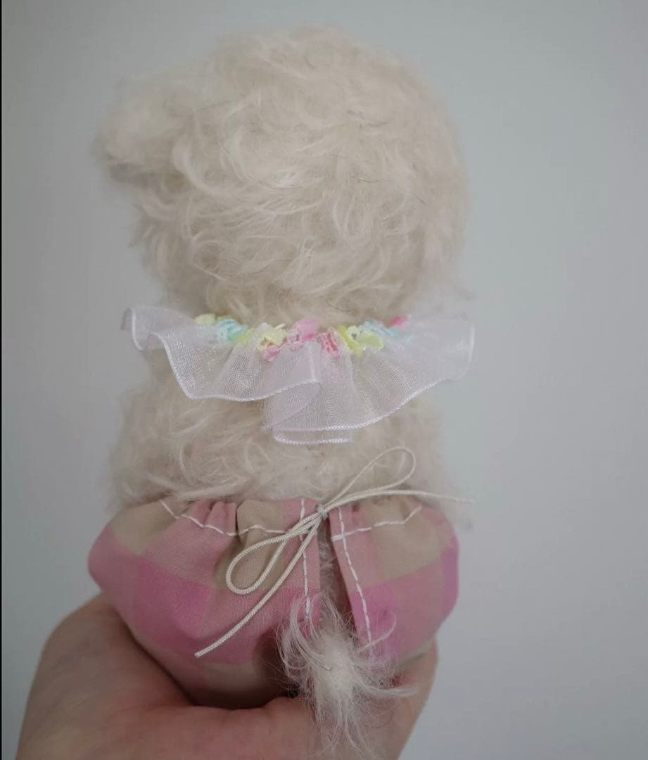 甘いカラーのワンさん アーティストベア 犬 テディベア 海外作家様 ハンドメイド