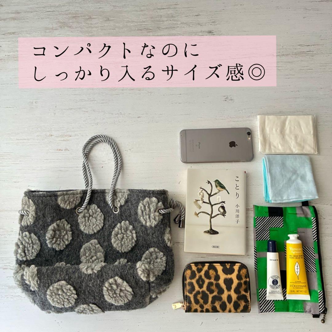 新作☁︎ハトメ巾着バッグ☁︎イタリア製ニット☁︎大きなドット柄☁︎グレー