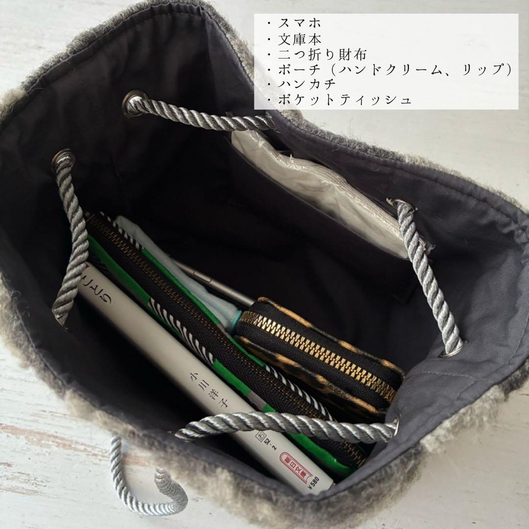 新作☁︎ハトメ巾着バッグ☁︎イタリア製ニット☁︎大きなドット柄☁︎グレー