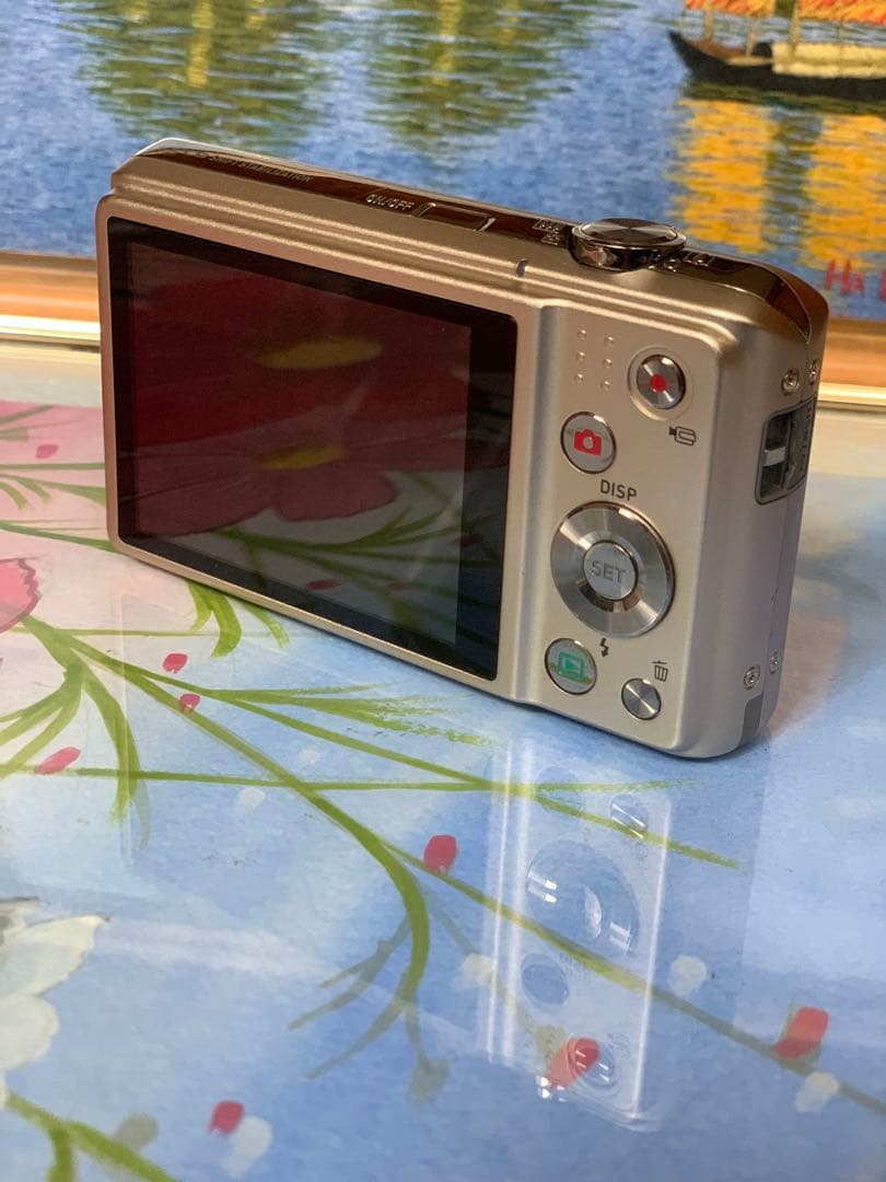CASIO EXILIM EX-ZS170 コンパクトデジタルカメラ。