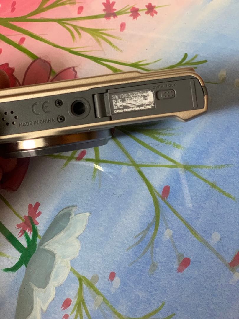 CASIO EXILIM EX-ZS170 コンパクトデジタルカメラ。