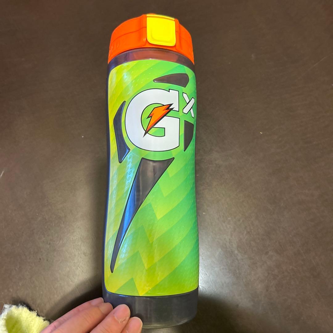 アメリカで大流行！ゲータレードSqueeze Bottle グリーンカラー