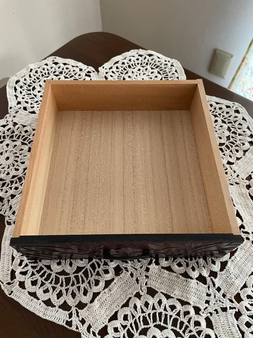 鎌倉彫　小箪笥　三ツ引　小引き出し　 総柄彫牡丹