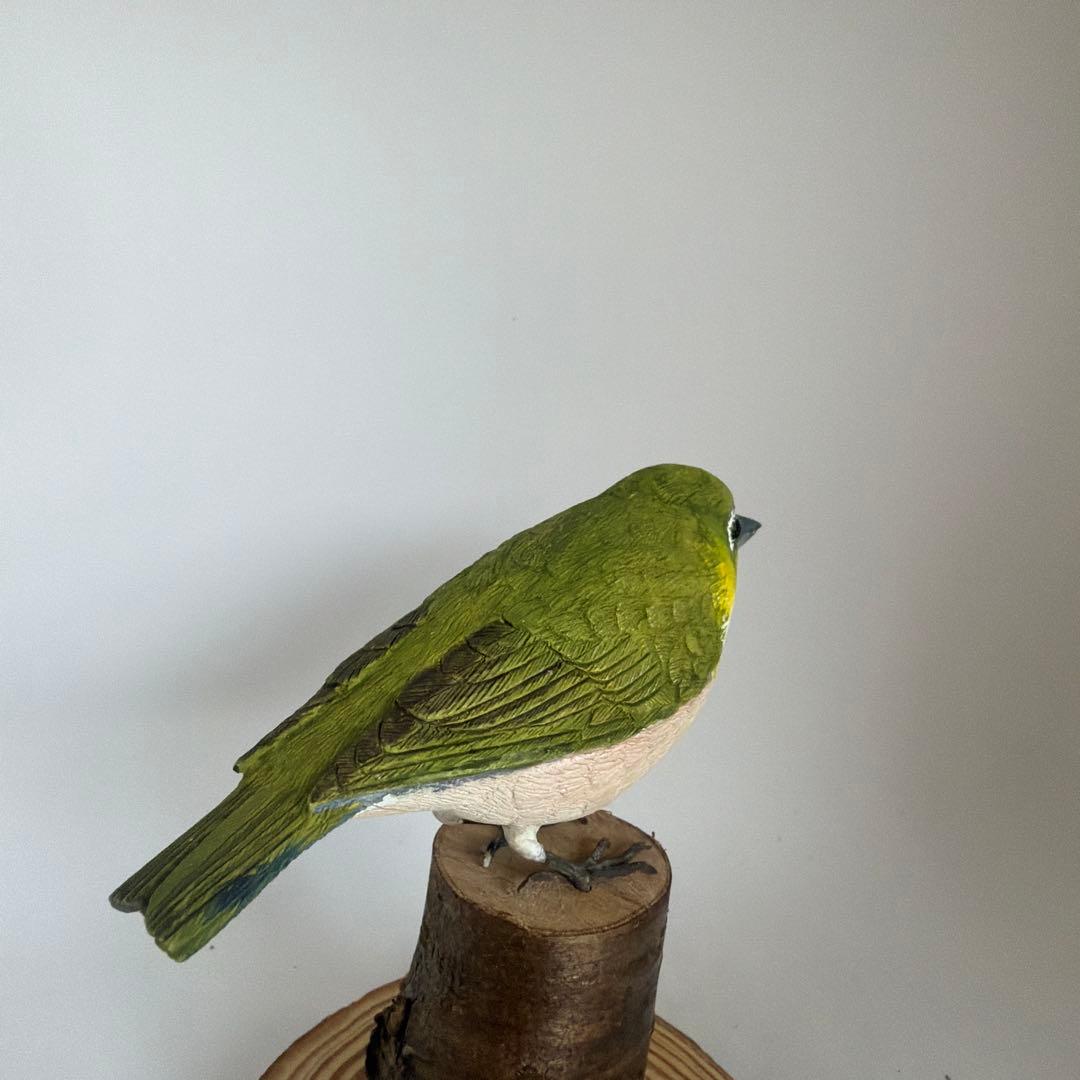 野鳥メジロ　リアルバードカービング　木彫り野鳥　野鳥彫刻　ハンドメイド　一点物