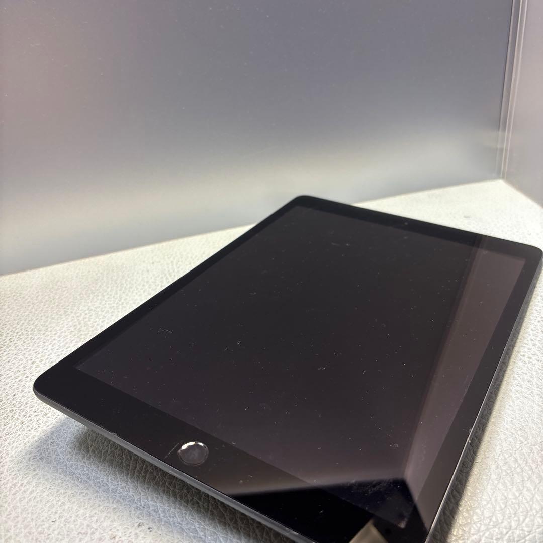 iPad 8 32G Wi-Fi＋sim.au PSEパッテリー新品100％