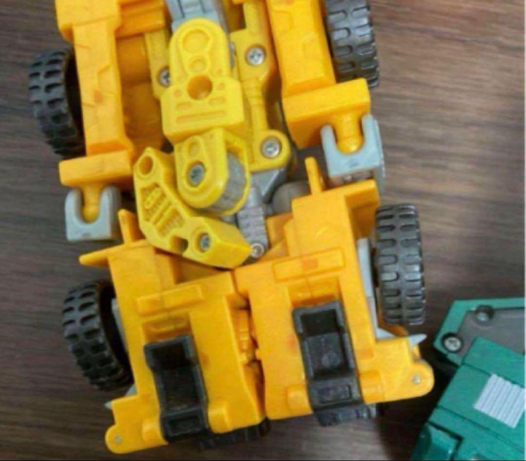 トランスフォーマー　ビルドキング　カーロボット①