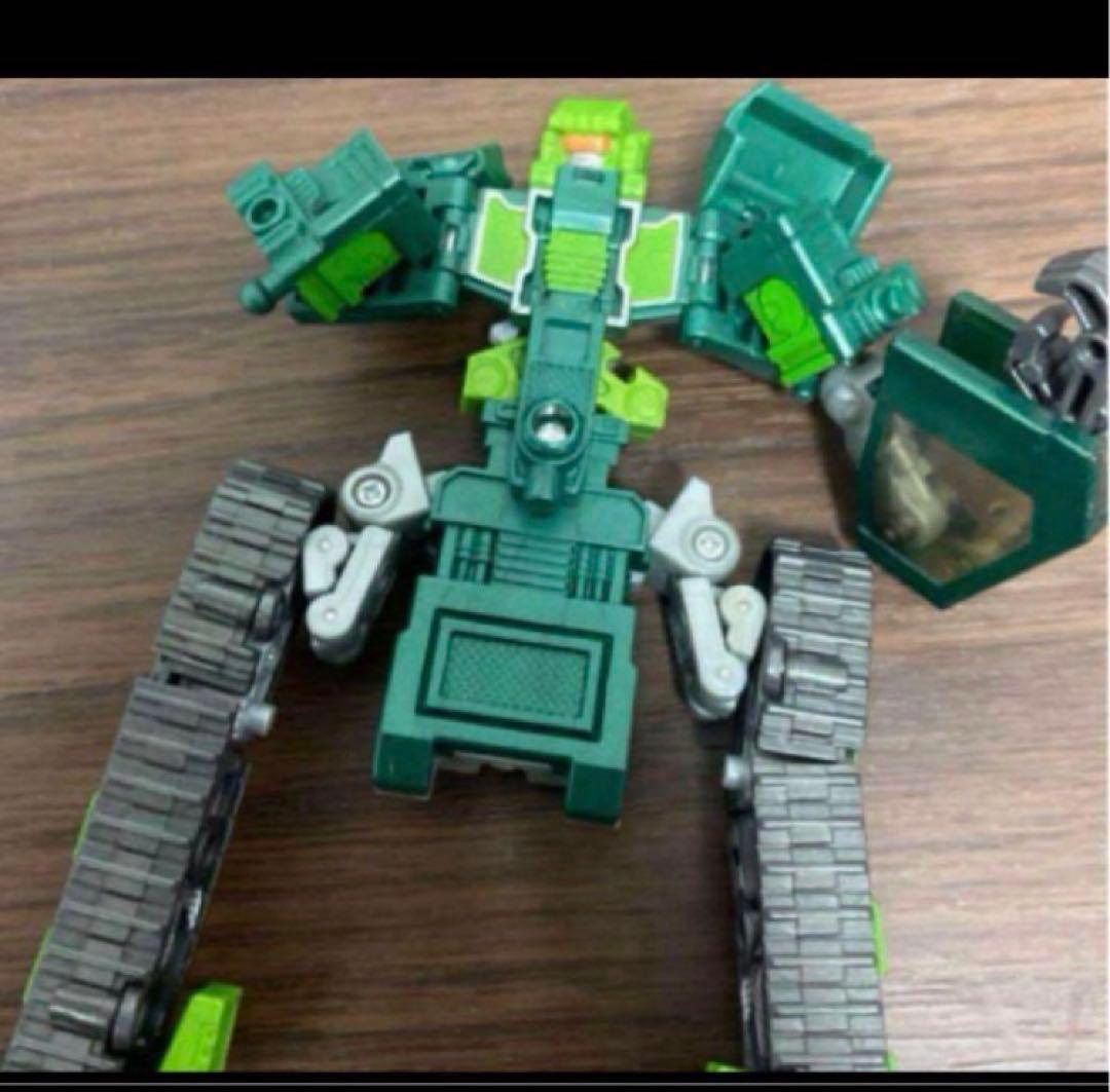 トランスフォーマー　ビルドキング　カーロボット①