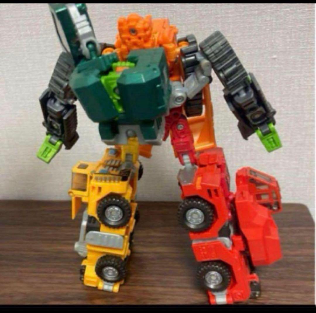 トランスフォーマー　ビルドキング　カーロボット①