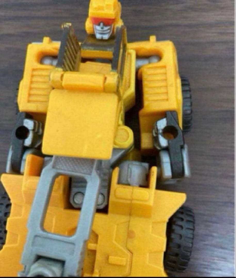 トランスフォーマー　ビルドキング　カーロボット①