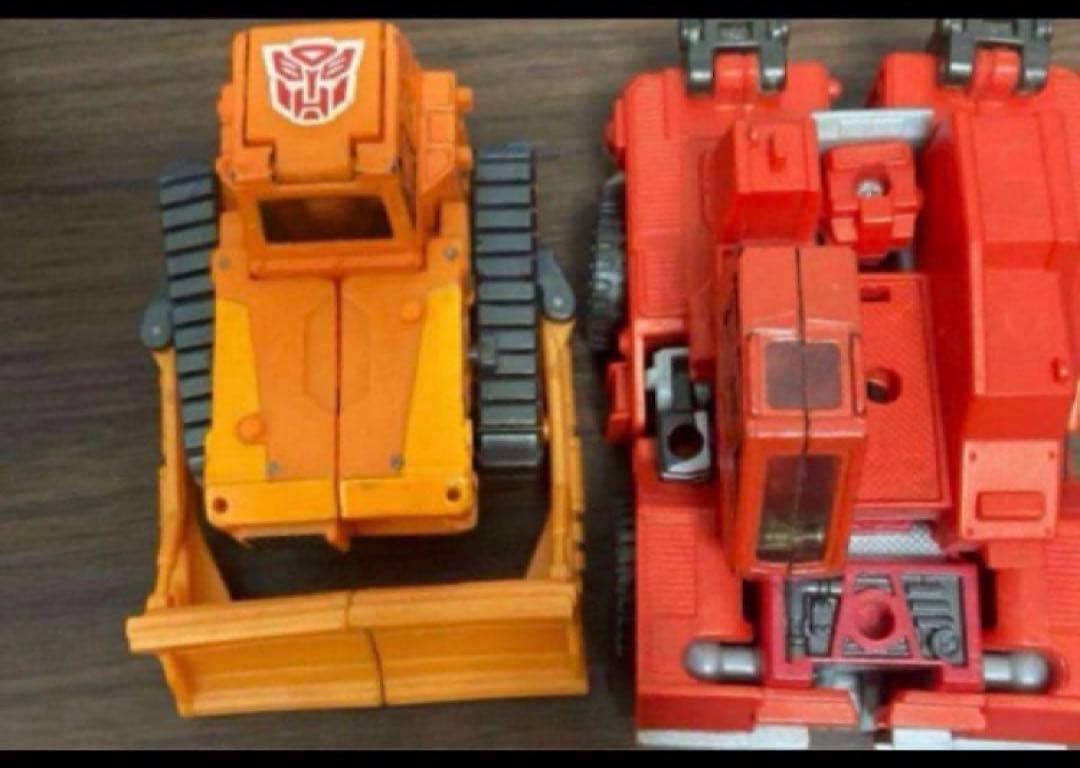 トランスフォーマー　ビルドキング　カーロボット①