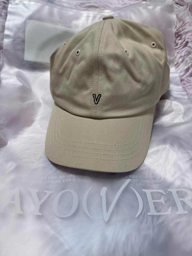 公式　即完売　新品 BTS V Layover グッズ　テテ キャップ 帽子