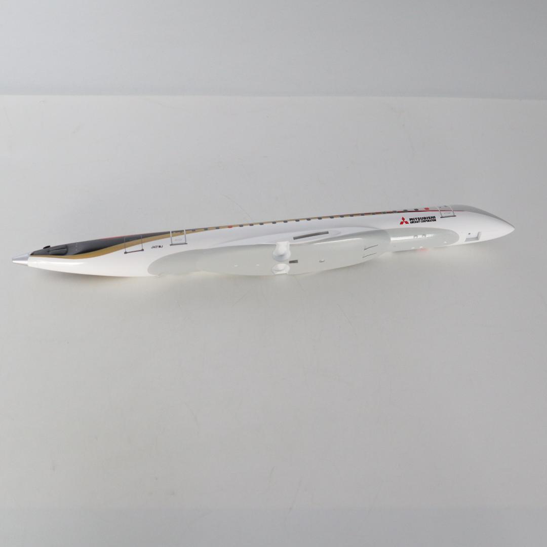 三菱航空機　MRJ90　1:100 スケール　JA21MJ