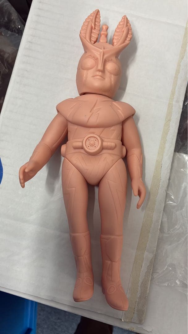 不良品 イナズマン　未塗装 面取れ　ソフビ 約25cm