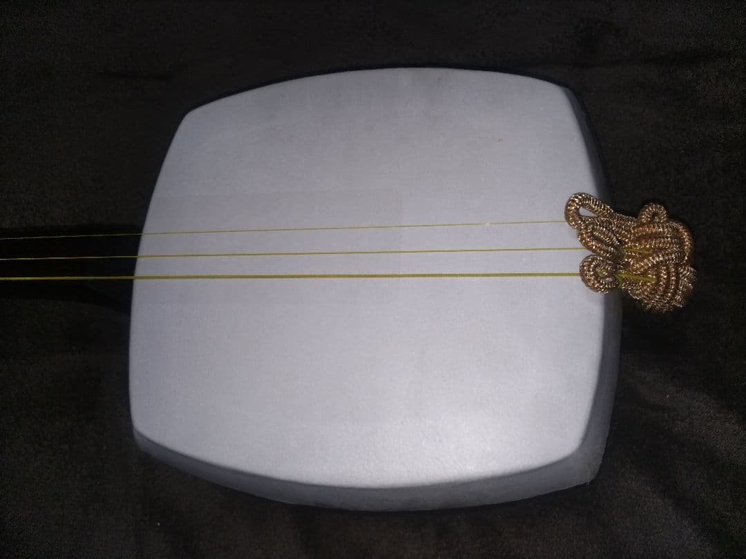 津軽三味線（子持ち綾杉胴）皮張り替え済み