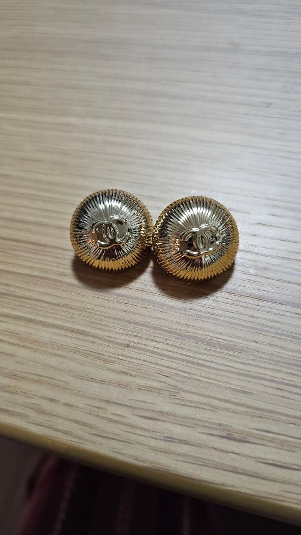 CHANEL　クリスマス限定ラッピング リボン&ボタン2個