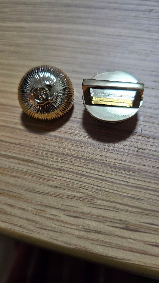 CHANEL　クリスマス限定ラッピング リボン&ボタン2個