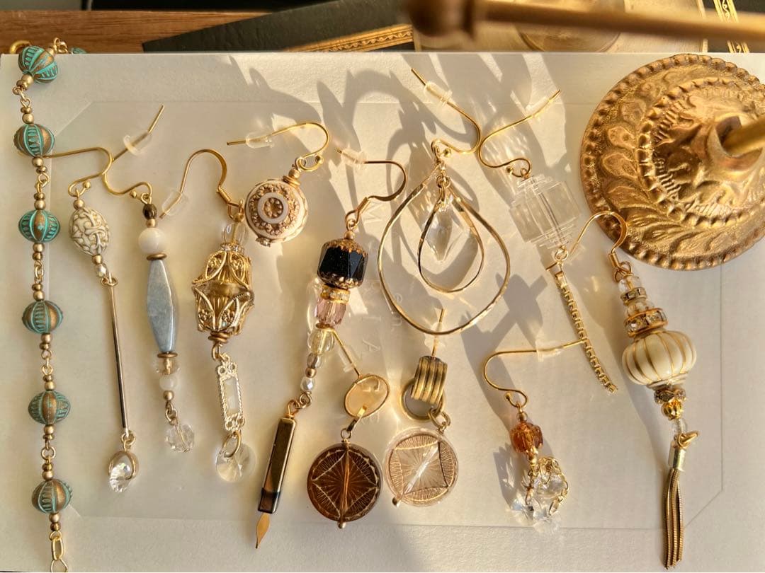 ヴィンテージ　チェコスロバキア　クリスタル　ゴールド　ロングネックレス