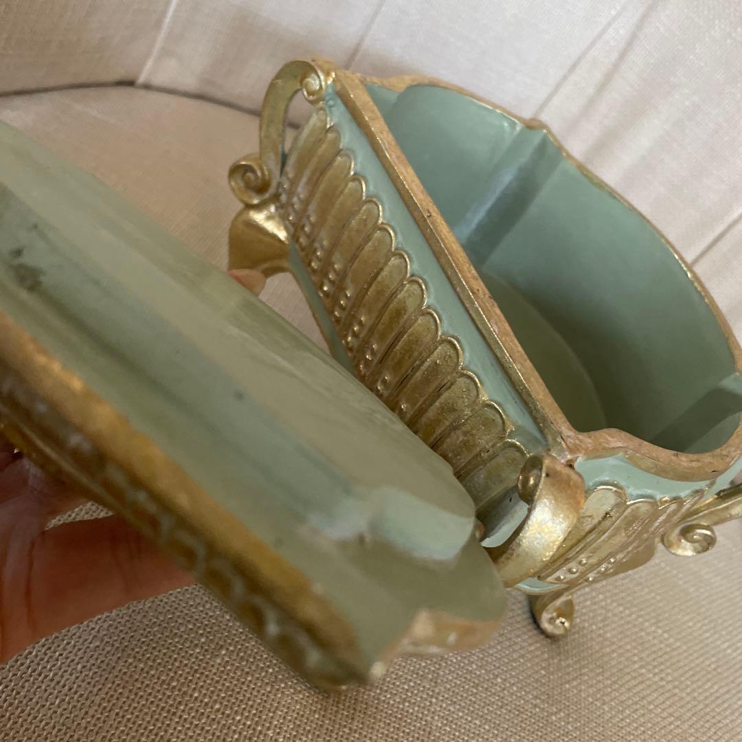 少し古いリボン柄小物アクセサリー入れ