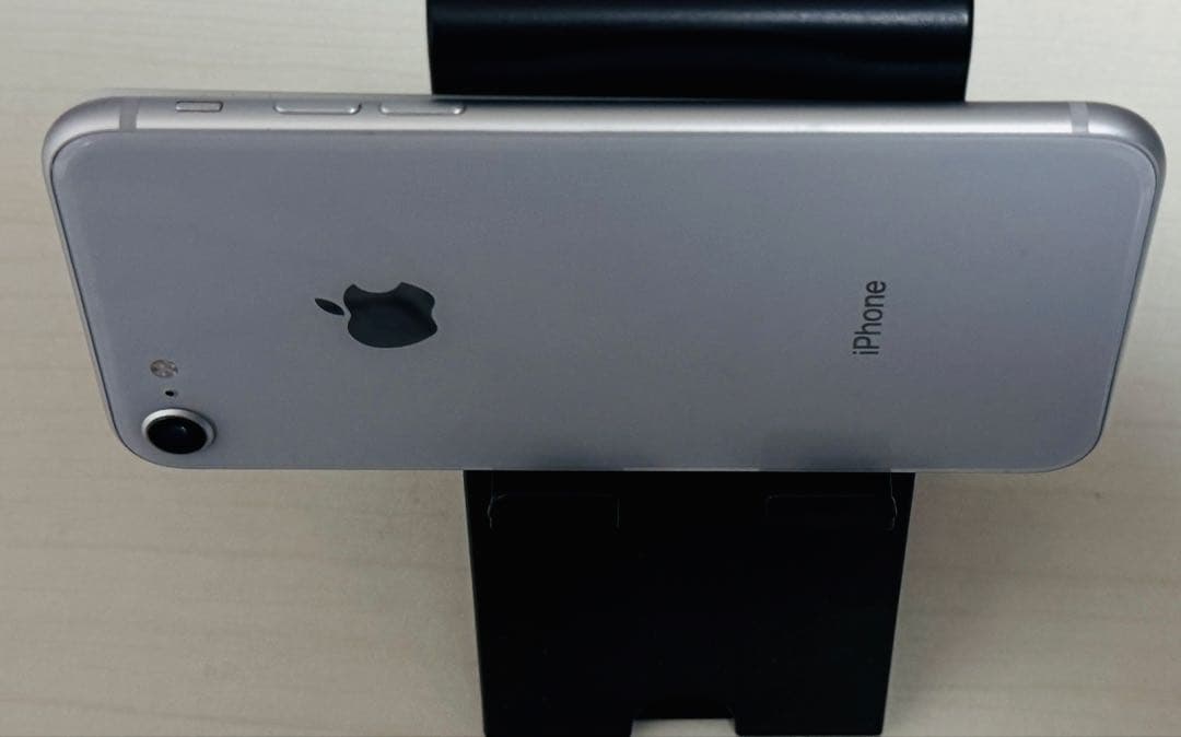 iPhone8 256GB シルバー SIMフリー