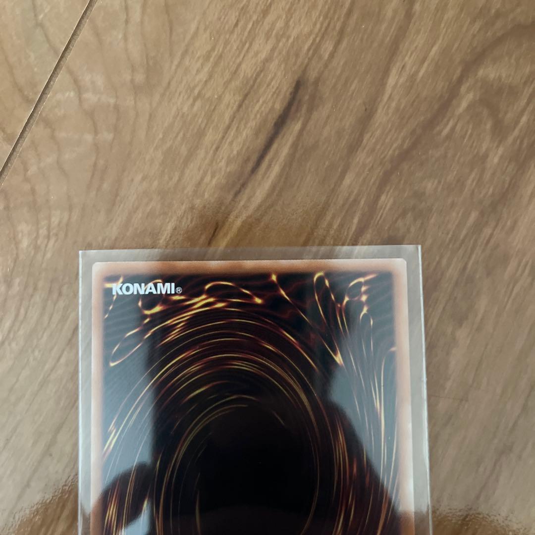 遊戯王　黒魔導のカーテン　オーバーフレーム　プリシク美品　マグネットローダー付き