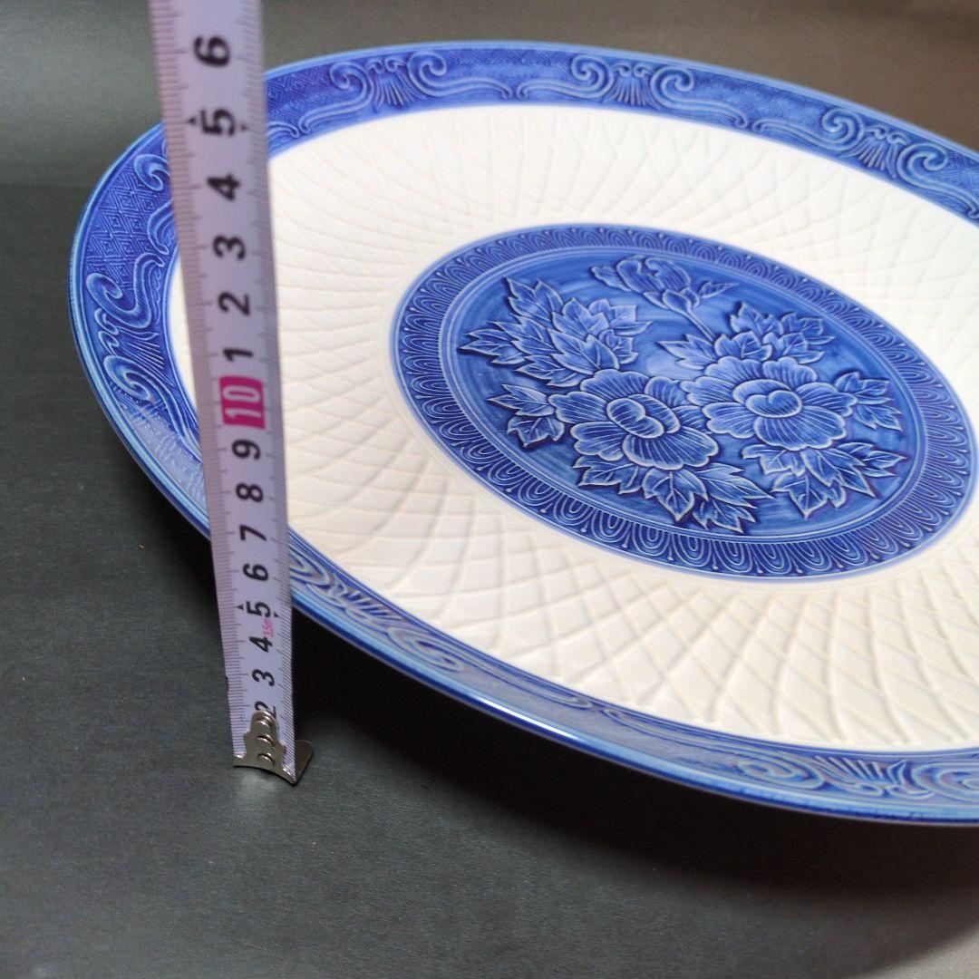 青と白の花柄の陶磁器皿　大皿