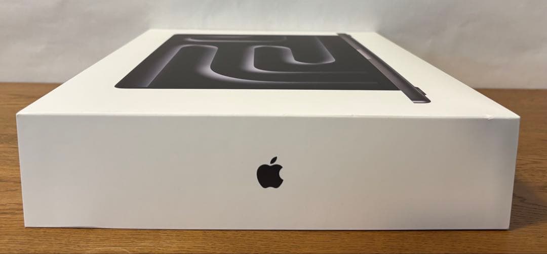 新品未開封　Apple MacBook Pro 14 (M5/24GB/1TB)