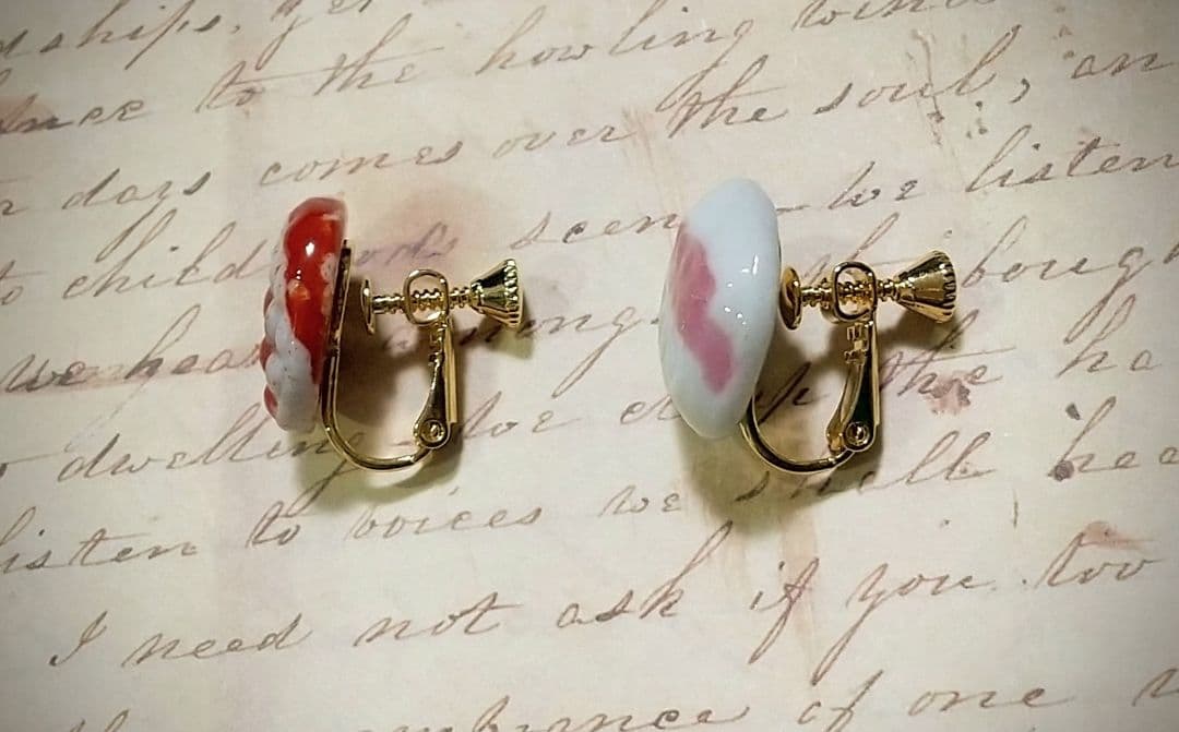 SOLD◆ハンドメイド イヤリング いちごミルクドロップ◆e2