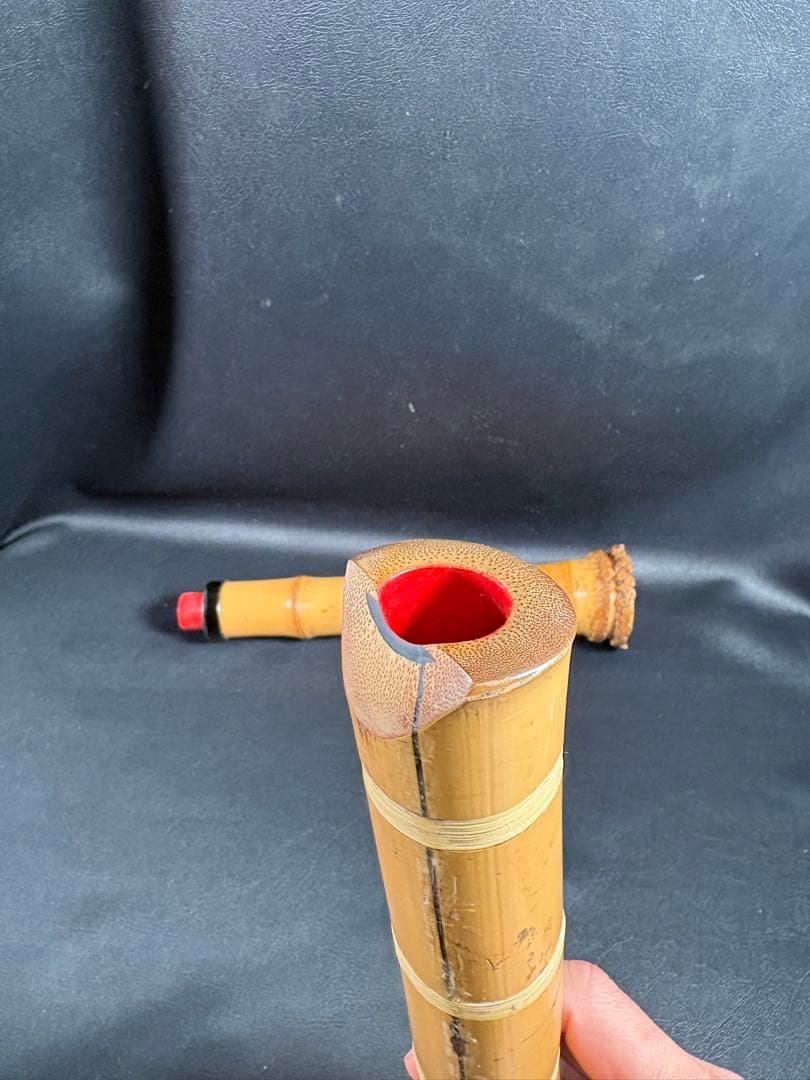 C081 高級 尺八 一尺八寸（約54.5cm） 根掘り 竹製 二つ折 管内朱塗