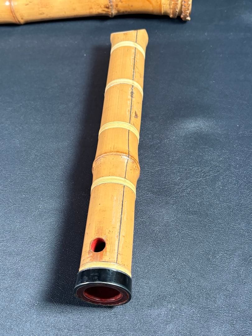 C081 高級 尺八 一尺八寸（約54.5cm） 根掘り 竹製 二つ折 管内朱塗