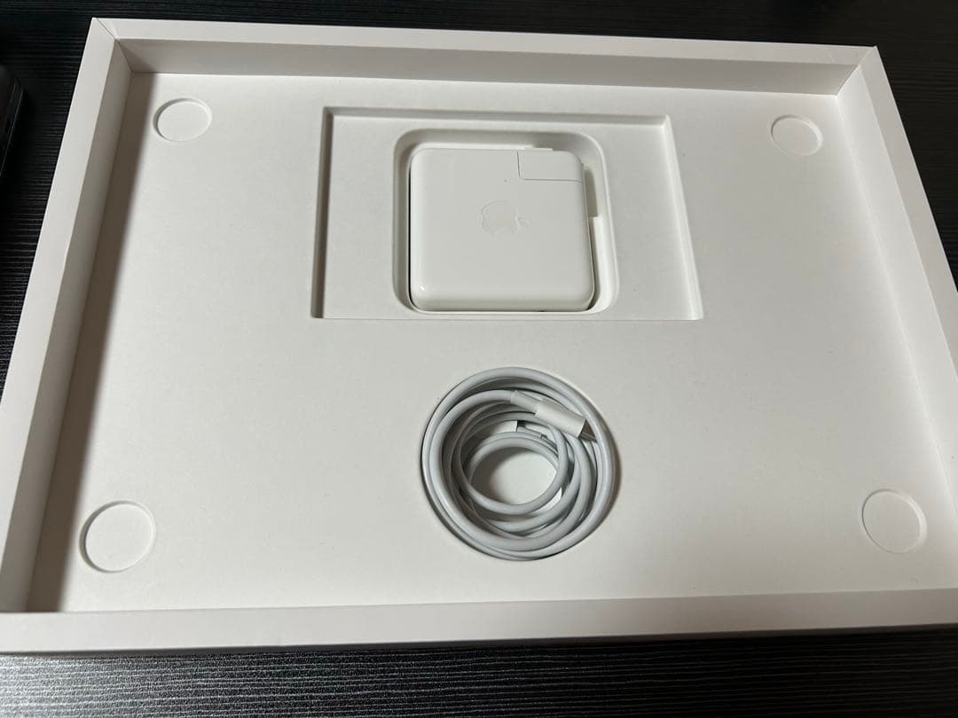 MacBook本体 Apple MacBook Pro 13 M1 8GB 512GB 2020