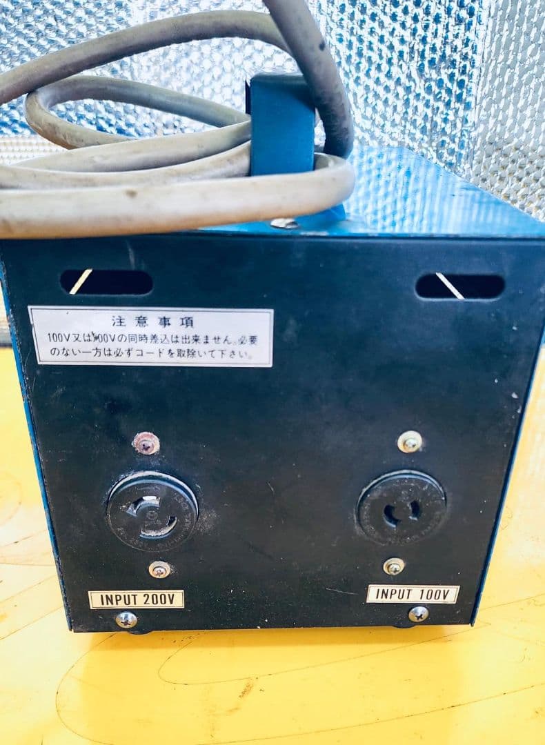東京テクニ工業製　　アップ、ダウン変圧器　NPW-30型パワートランス30A中古