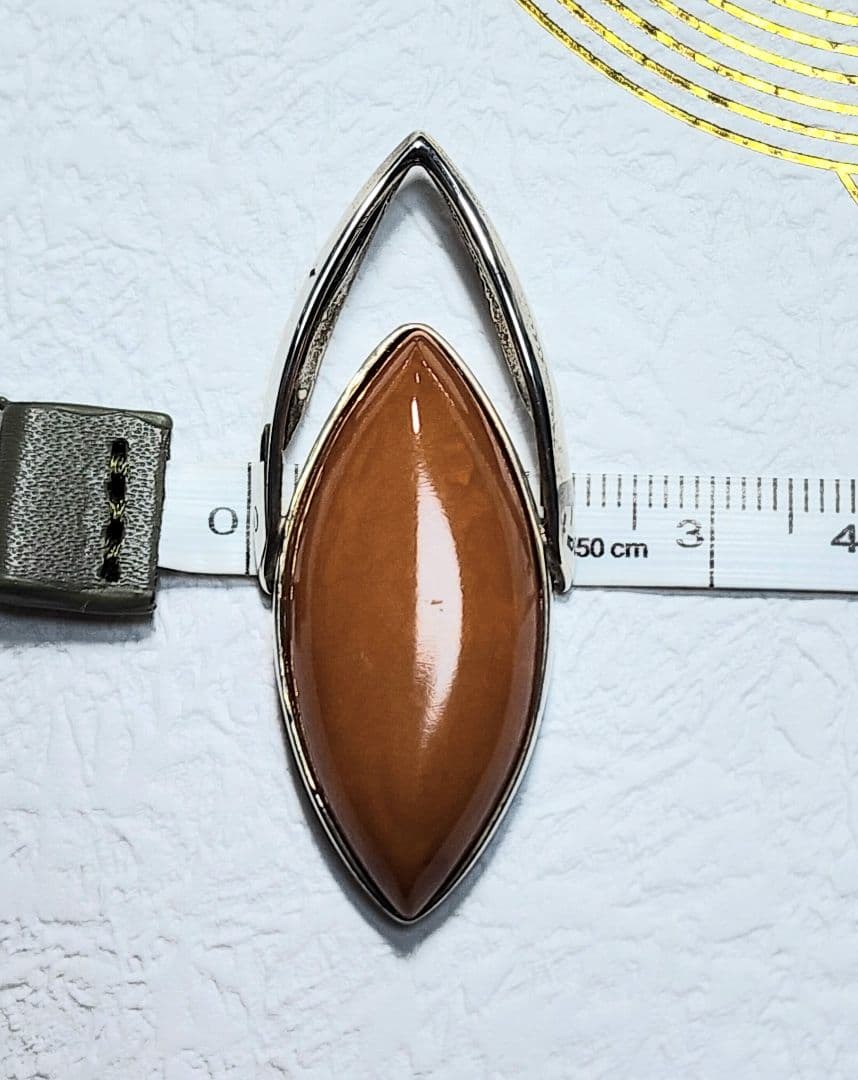 アンバーペンダント