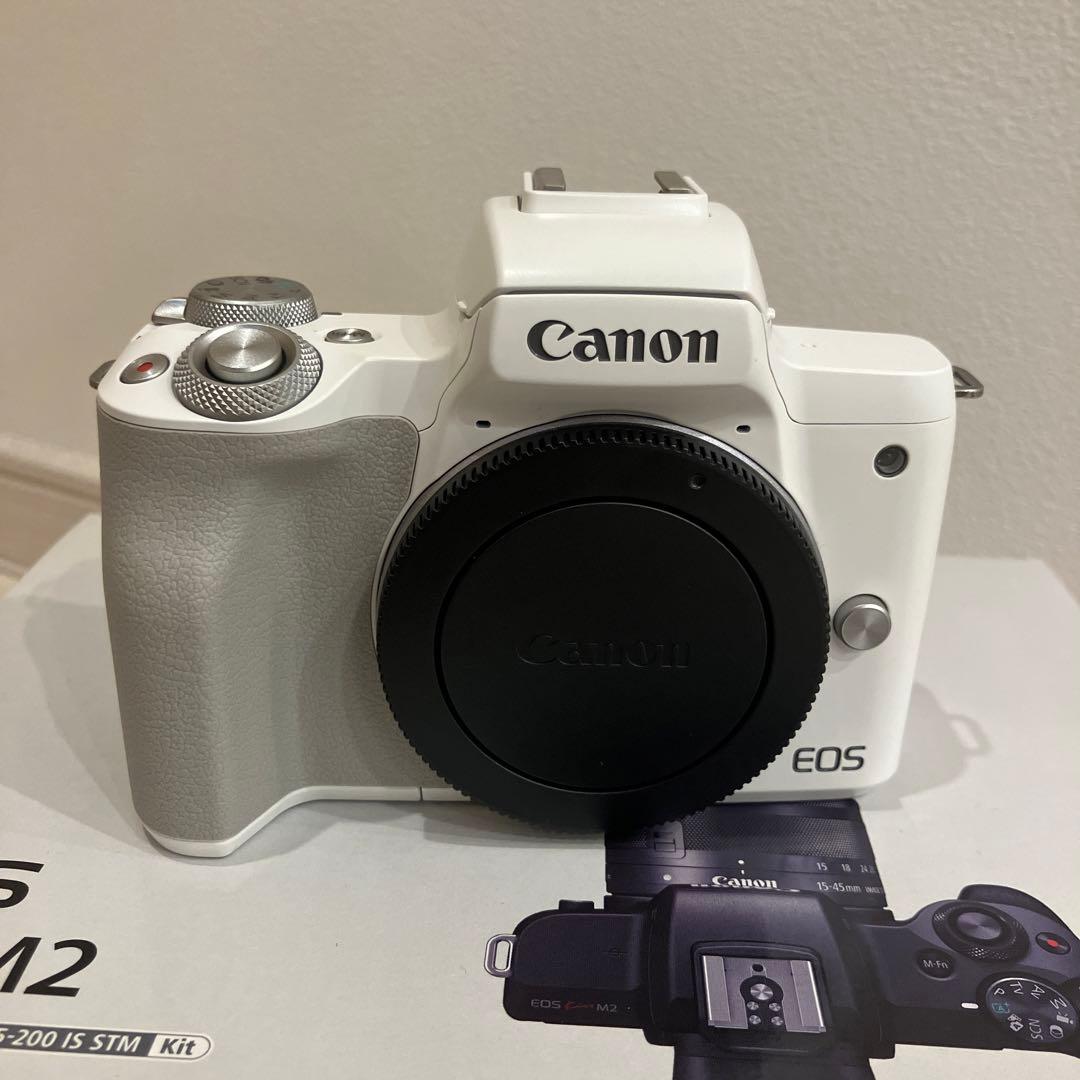 Canon EOS Kiss M2 ホワイト レンズ2本付き