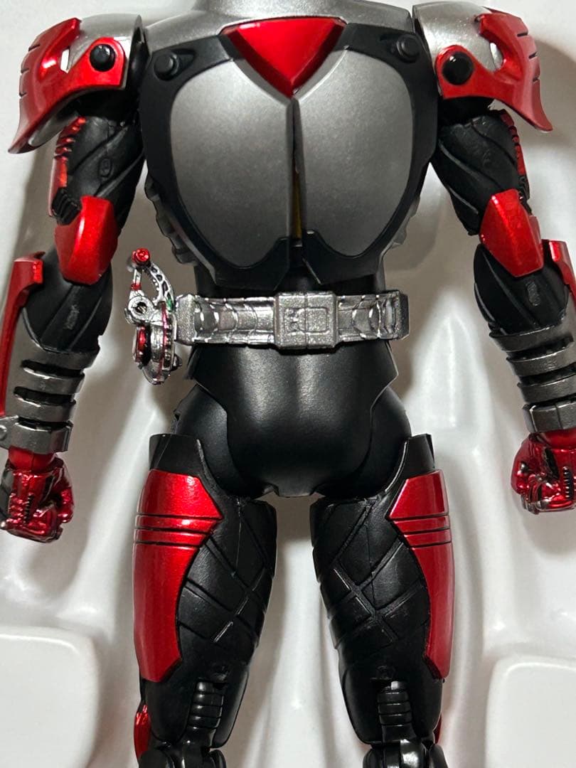 フィギュアーツ　真骨彫　仮面ライダーカブト ハイパーフォーム　10th Ver.