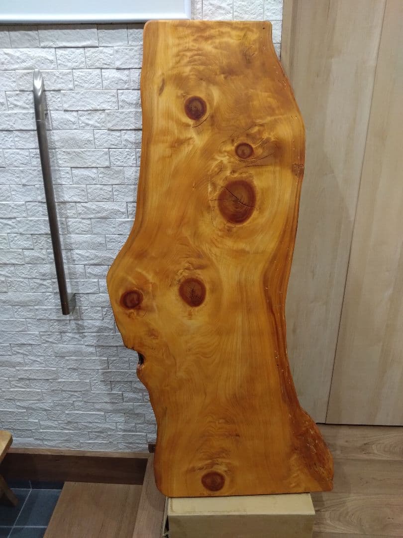 檜の耳付きテーブル・ベンチ・看板用板　値下げ❕檜の杢目が綺麗❕