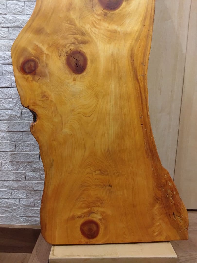檜の耳付きテーブル・ベンチ・看板用板　値下げ❕檜の杢目が綺麗❕