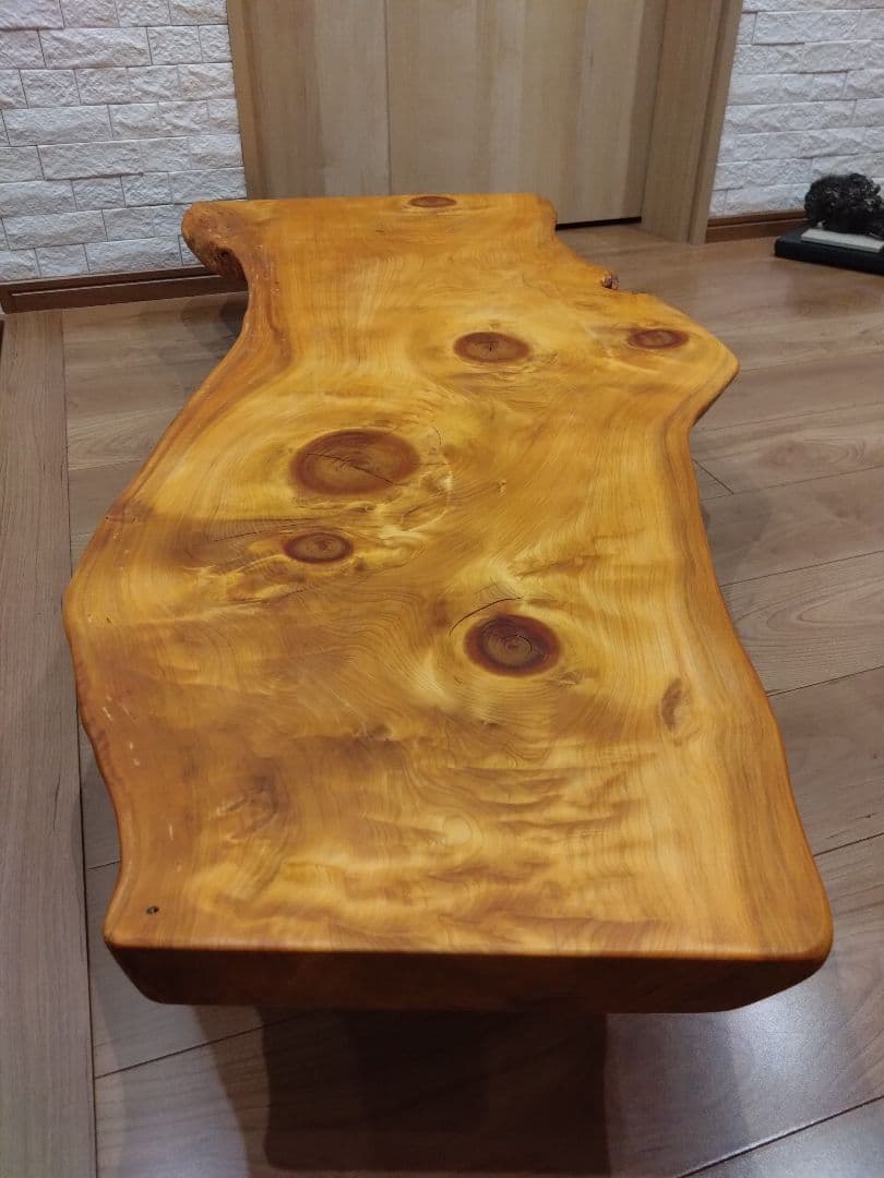 檜の耳付きテーブル・ベンチ・看板用板　値下げ❕檜の杢目が綺麗❕
