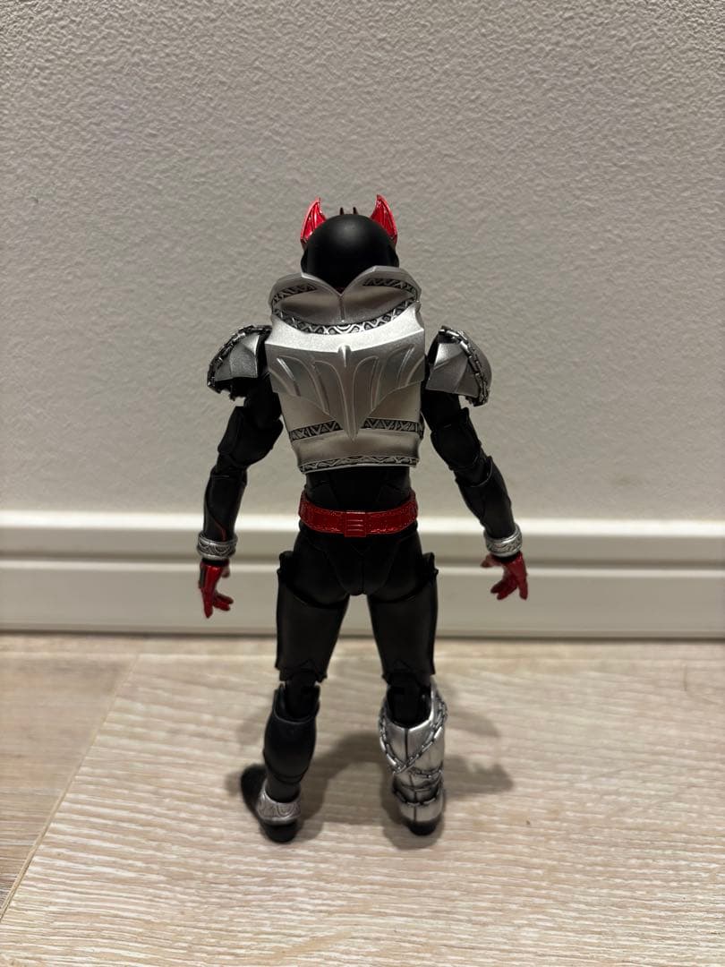 【真骨彫製法 】S.H.Figuarts 仮面ライダーキバ キバフォーム