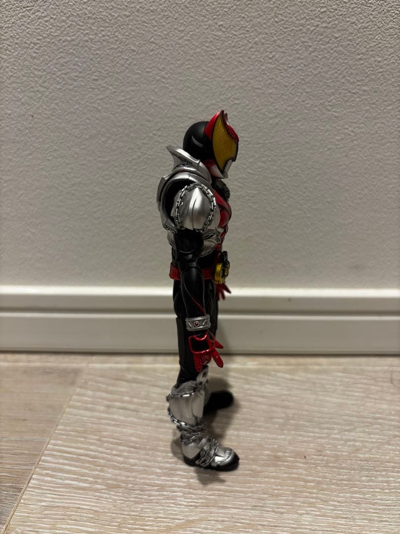 【真骨彫製法 】S.H.Figuarts 仮面ライダーキバ キバフォーム