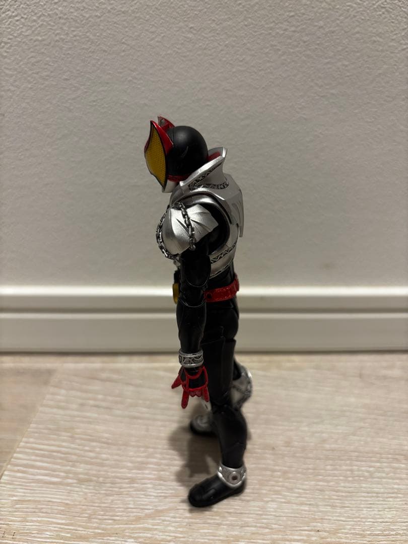【真骨彫製法 】S.H.Figuarts 仮面ライダーキバ キバフォーム