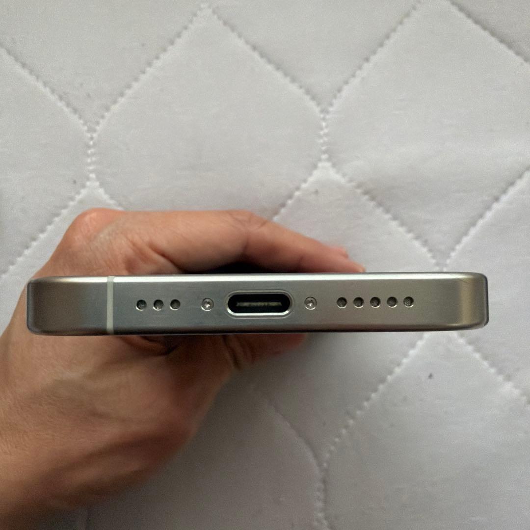 スマートフォン本体 Apple iPhone 15 pro 128GB